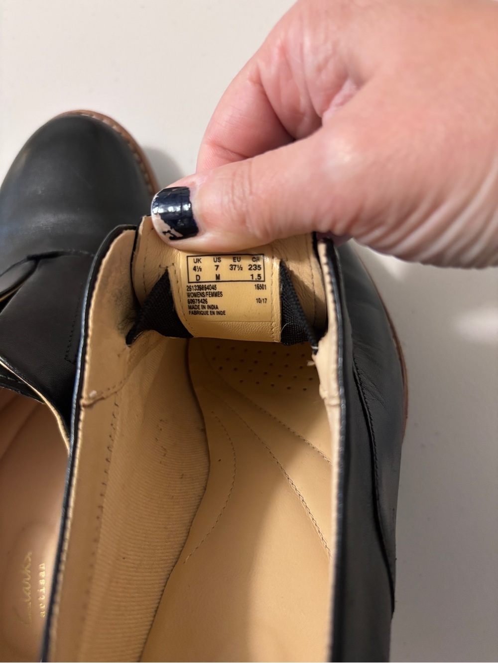 Clarks Womens Slip On Oxford Size 7 Edenvale Opal Black Leather Minimalist Comfy - Picture 4 of 4